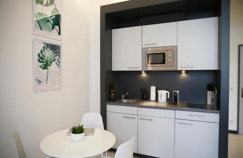 Zentrum-Suedost Apartment | MEOS 3 -Zentrum-Hofblick-Gym-Netflix