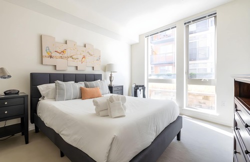 Mercer Island Apartment | Mercer Isl 2BR #1| Ideal 4 Business Travel