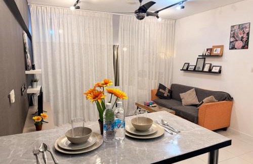 Kuala Lumpur City Centre Apartment | Mercu Summer Suites KLCC By Suite Apartment