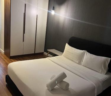 Kuala Lumpur City Centre Apartment | Mercu Summer Suits KLCC by Anas