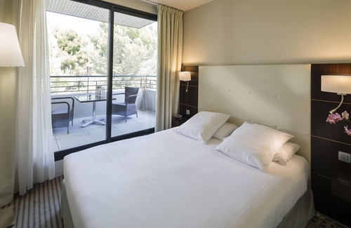 Grand Sud Hotel | Mercure Aix-en-Provence La Duranne Gare TGV