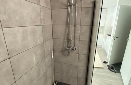 Itainen District Apartment | Meren läheisyydessä iso yksiö