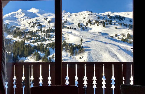 Les Allues Apartment | Meribel,on the slopes, Beautiful and spacious apartment in a 4* residence,12per