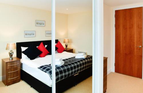 Castle Apartment | Meridian Quay Apartments, by JSW Short Stay