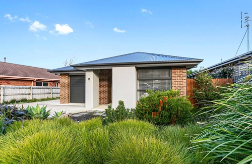 Apollo Bay House | MERIHAVEN *New listing 2021*