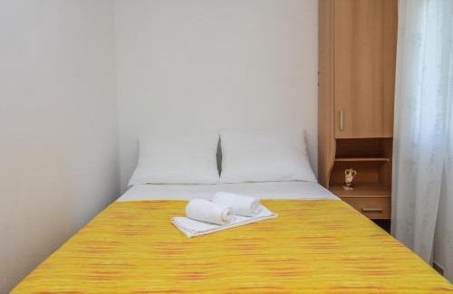 Sveti Filip i Jakov Apartment | Merita Apartments with Pool