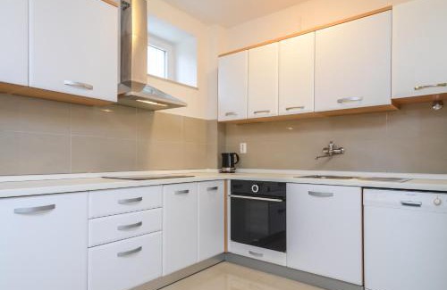 Sveti Filip i Jakov Apartment | Merita Apartments with Pool