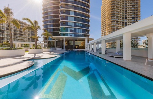 Surfers Paradise Apartment | Meriton Suites Surfers Paradise