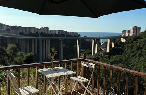 Trabzon House | MERKEZE YAKIN DOĞA İLE BAŞBAŞA MÜSTAKİL BUNGALOV
