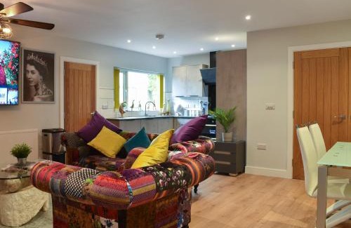Street House | Merriman Lodge