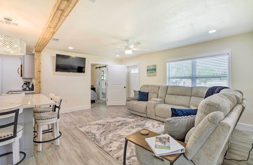 Hampton Homes Cottage | Merritt Island Home w/Spa - 8 Mi to Cocoa Beach!