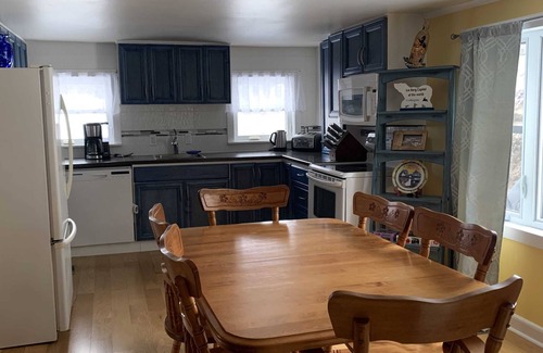 Newfoundland House | Merritt's Harbour Memories