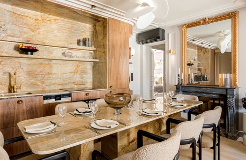 Quartier du Faubourg-Montmartre Apartment | Merveil Luxury Suites - Rougemont I-II-III