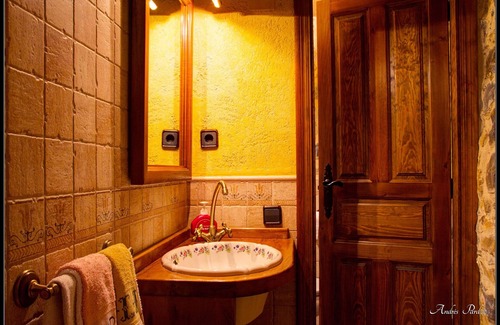 Charo Cottage | MERY overboard. Pyrenees. In Charo, 15 minutes from Ainsa. Pets.