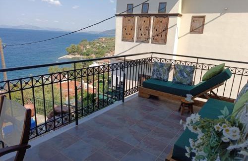 Afissos House | MESONISI maisonette