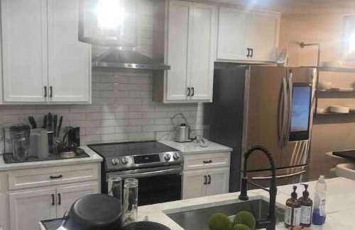 Fairlawn House | Message me for additional Discount |FREE Parking