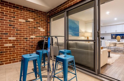 Bassendean Apartment | Metro Modern Escape Unwind near the Swan Valley