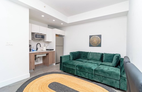 East Little Havana Hotel | Metro Park Hotel