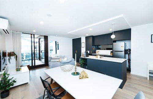 Reid Apartment | Metropol 812