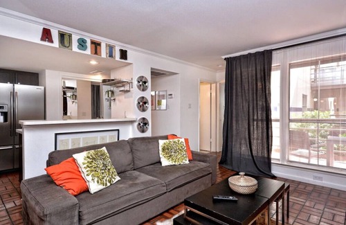 Waller Creek District Condo | Metropolitan Suite 2 Bedrooms