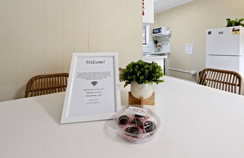 Metung Apartment | Metung Serenity: 2BR Retreat Pets & Boat friendly