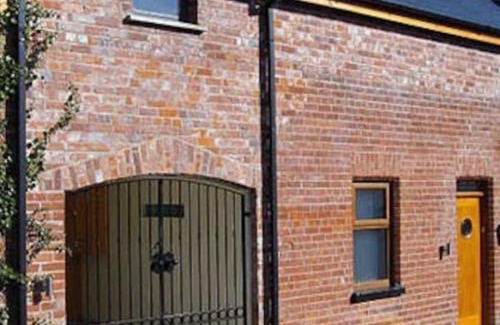 Bangor House | Mews Cottage Bangor