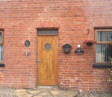 Bangor House | Mews Cottage Bangor