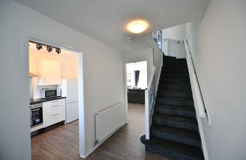 Ayr Apartment | Mews House - Centrally Located Spacious Maisonette Apartment Walking Distance From Ayr Beach