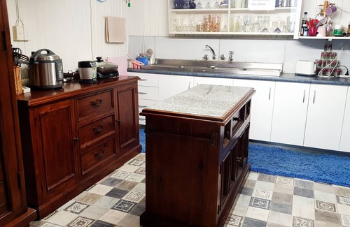 Mount Morgan Bed & Breakfast | Meyenburg Luxury Tent with shared bathroom/kitchen/lounge