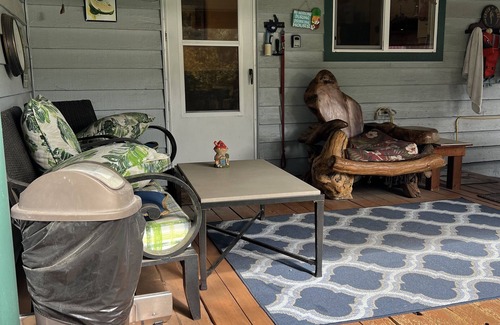 Tahoe Paradise House | Meyers Getaway - 5 month ski lease w/hot tub, fenced yard