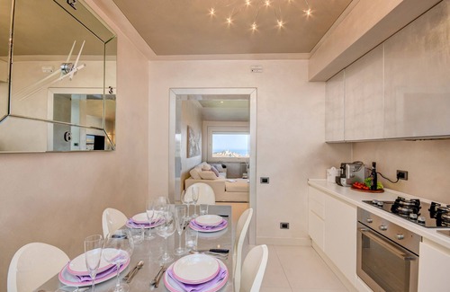 Desenzano del Garda City Centre Apartment | MGH Luxury - Lake View Penthouse Desenzano