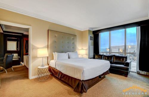 Las Vegas House | MGM Signature-04-602 1Br 2Ba Balcony Suite
