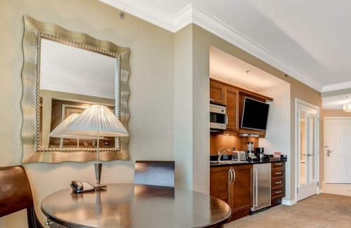 Las Vegas Condo | MGM Signature-17-718 Jacuzzi Studio