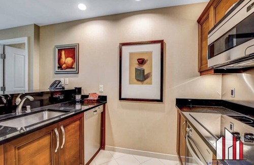 Las Vegas Condo | MGM Signature-25-702 1Bedroom 2Bath Balcony Suite