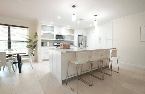Seybold House | Miami dreams home! centrally located