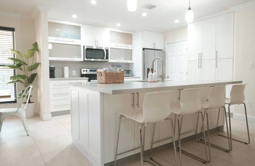 Seybold House | Miami dreams home! centrally located