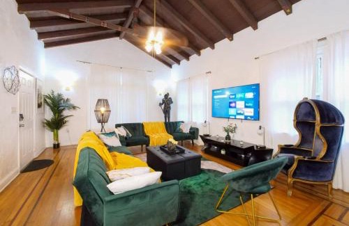 Midtown House | Miami Luxe 4BR 4BA with Pool, Hot Tub & Vibes