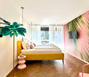Bad Aussee Apartment | Miami Vice Appartement mit Balkon & Flussblick-Das Alpenzeit im Zentrum mit Parkplatz