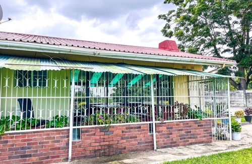 Gweru House | Micasa 5 Bedroomed BnB Gweru