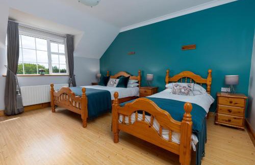 Cong Bed & Breakfast | Michaeleen's Manor B&B