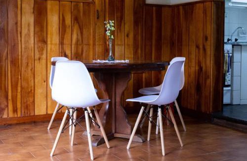 San Carlos de Bariloche House | Michay, bungalow 4pax, a 50 mts del lago.