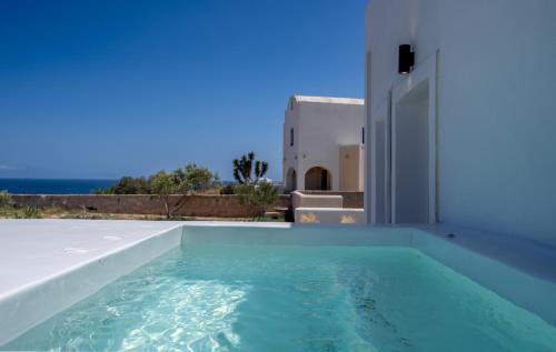Kamari Apartment | Michelangelo Suites