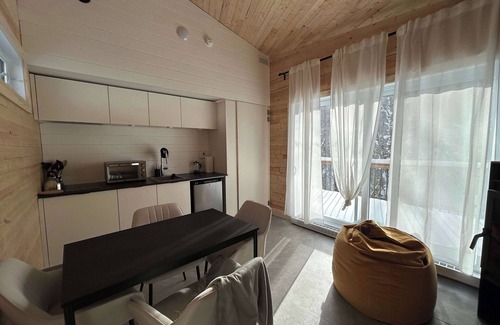 Notre-Dame-Auxiliatrice-de-Buckland Ski Chalet | Micro-Cabine in the Mountains - Solstice 6
