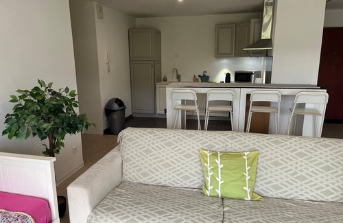 Up 1.5 Saint-Ferreol Apartment | MICROPOLIS 500 METRES AWAY, JUST A 5-MINUTE WALK