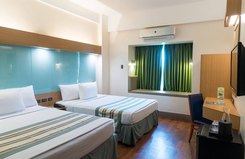 Silang Hotel | Microtel by Wyndham South Forbes near Nuvali