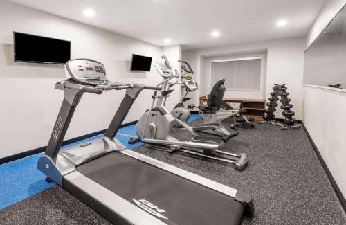 Fishers Hotel | Microtel By Wyndham Victor