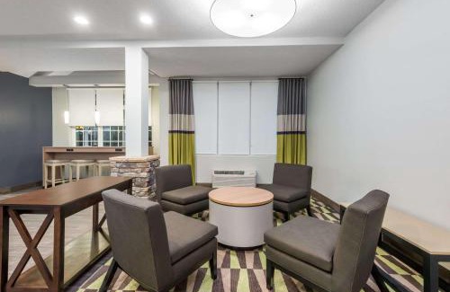 New Martinsville Hotel | Microtel Inn & Suites by Wyndham New Martinsville