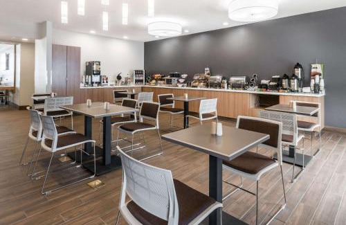 New Martinsville Hotel | Microtel Inn & Suites by Wyndham New Martinsville