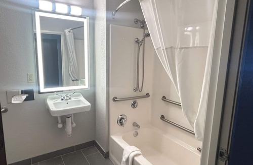 Mansfield Hotel | Microtel Inn & Suites by Wyndham Mansfield