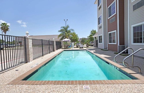 Nassau Bay Hotel | Microtel Inn & Suites by Wyndham Houston/Webster/Nasa/Clearlake